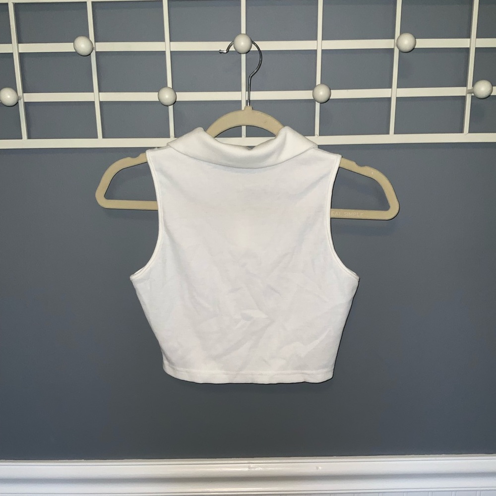 Collared Crop Tank - Picture 2 of 2